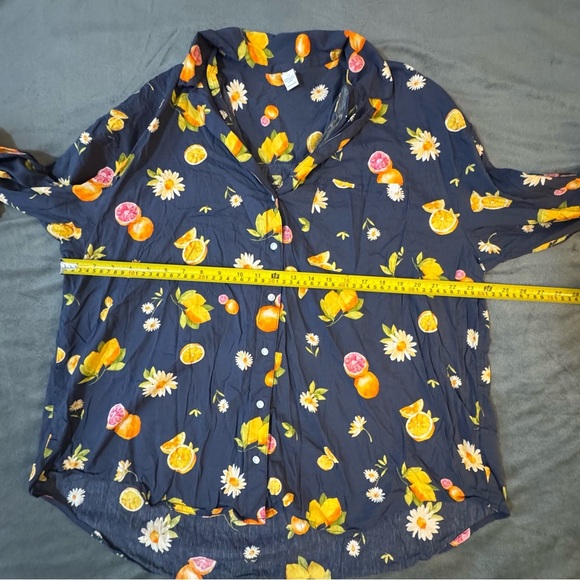 Only Blue Relaxed Button Down Shirt

#1096 - Picture 2 of 6